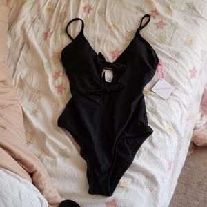 Vanilla/Beach S black bathing suit w bows <3